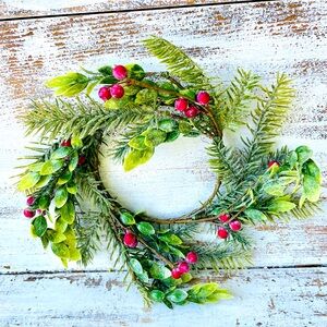 *Sparkling Cedar, Boxwood & Red Berry Candle Ring